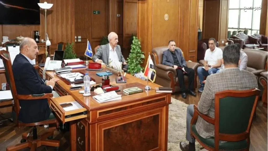 محافظة السويس تطلق خطة لتحديث أسطول الميكروباصات القديمة