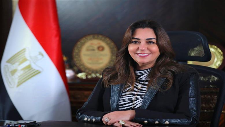وزيرة التنمية المحلية والبيئة 