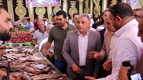 محافظ الإسماعيلية ي inaugurates سوق اليوم الواحد لأسماك بلدنا في القنطرة غرب