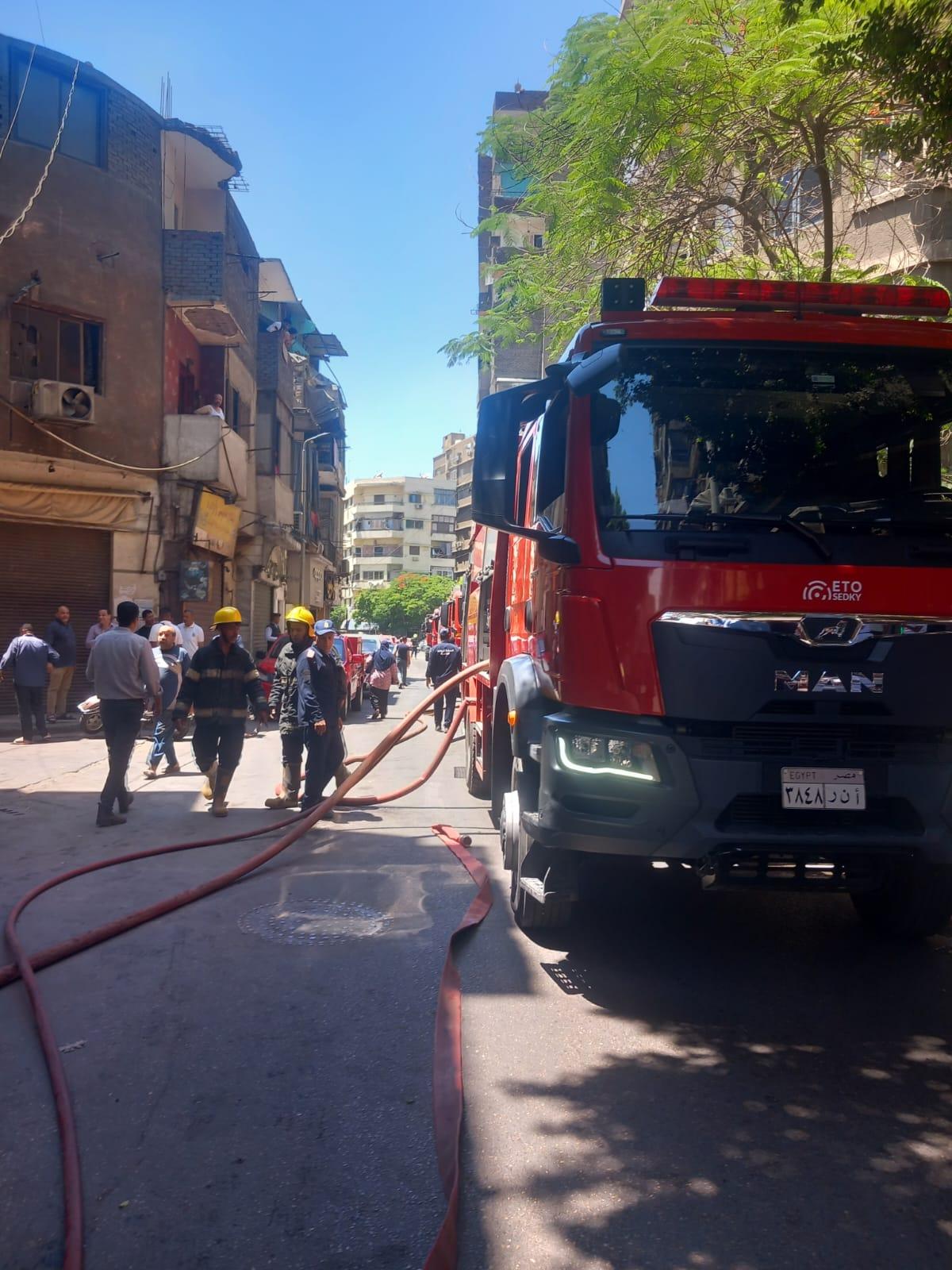 صور السيطرة على حريق