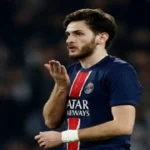 كفاراتسخيليا يتوج بجائزة أفضل لاعب في دوري الأبطال 2026