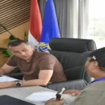 محافظ أسوان يؤكد على توفير فرص عمل وإعانات للمحتاجين