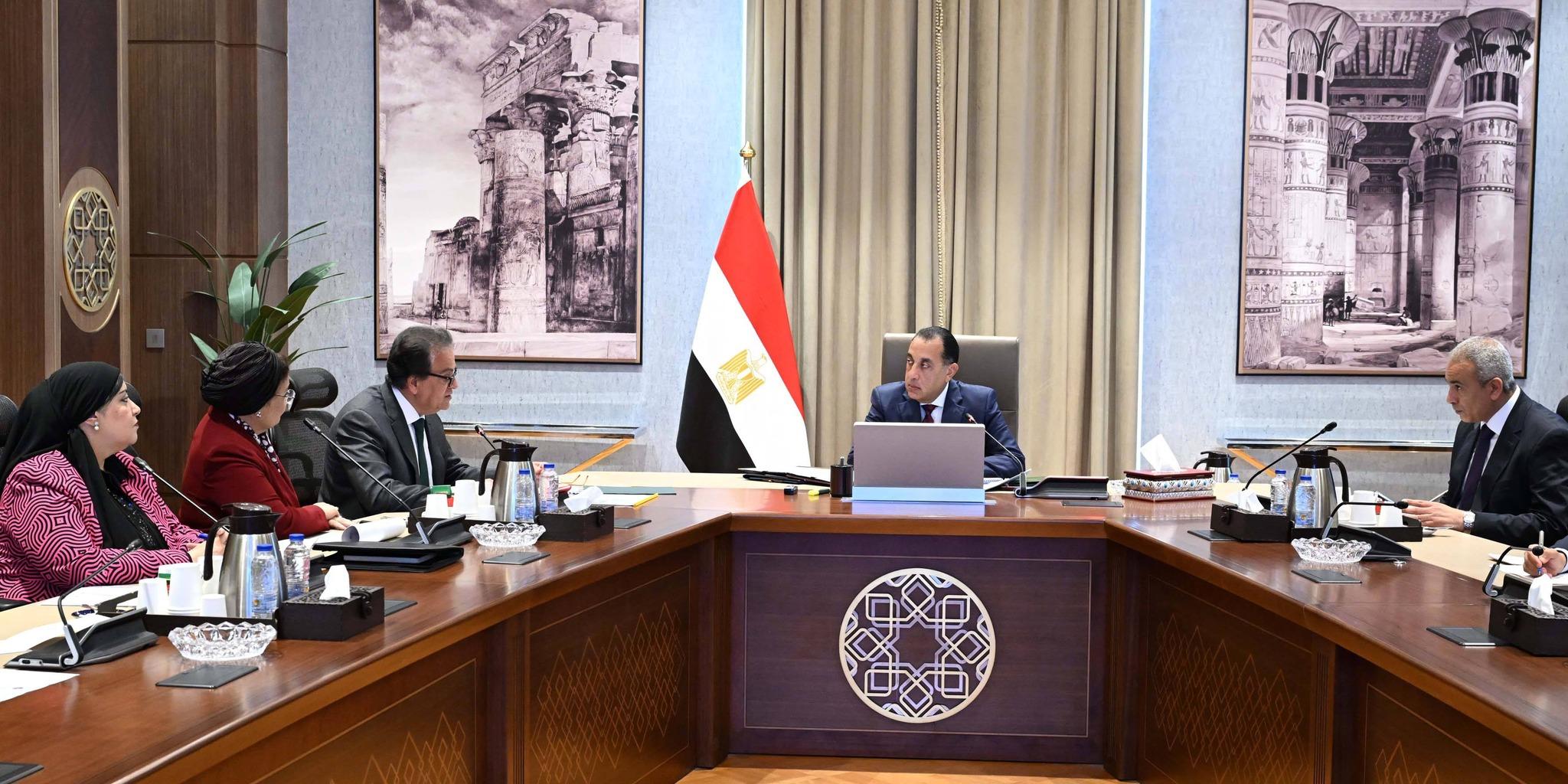 مدبولي يتابع جهود حوكمة منظومة صرف ألبان الأطفال