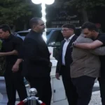 توافد النجوم في عزاء سهام جلال ودموع وفاء عامر