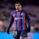 برشلونة يخطط لبيع كوندي ويبحث عن بديل في مركز الظهير الأيمن