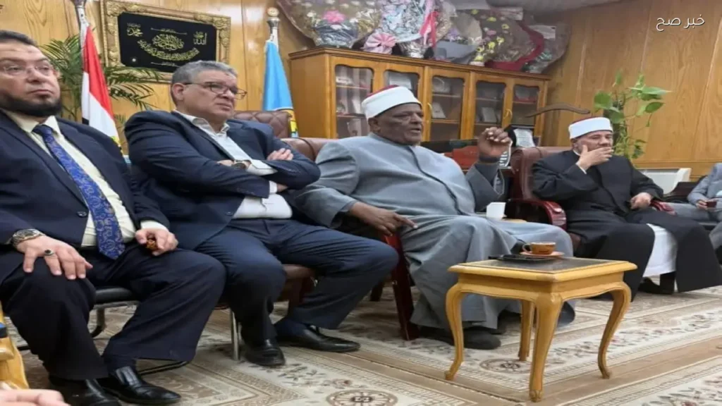 عائلتان في أسيوط تعلنان العفو بعد تدخل الأزهر الشريف