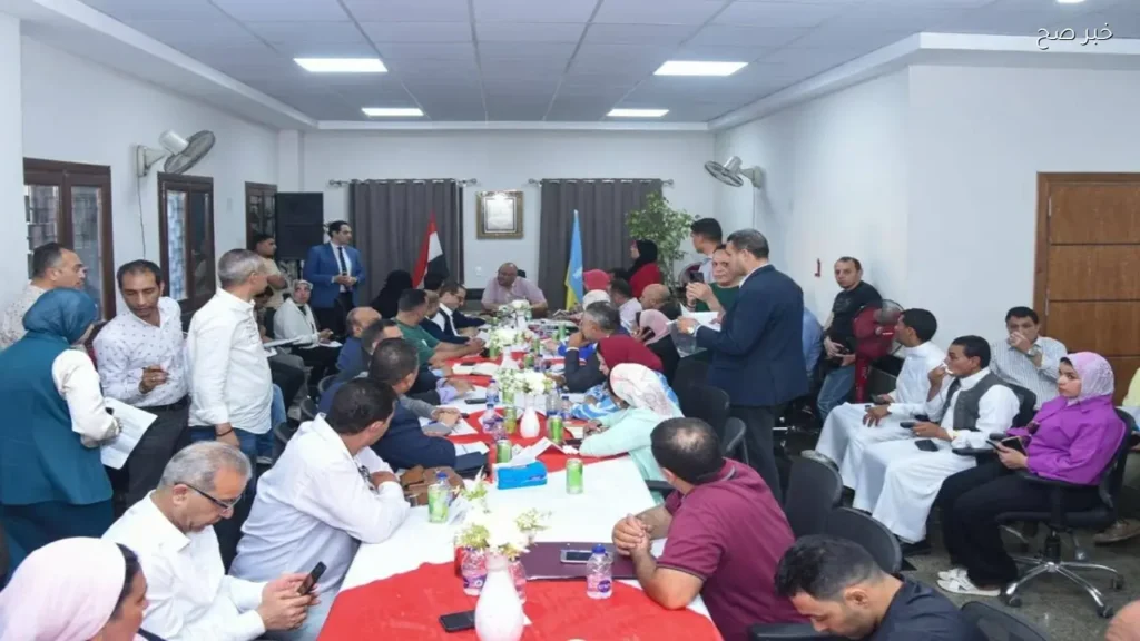 محافظ الإسكندرية يناقش شكاوى المواطنين في لقاء جماهيري ببرج العرب