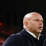 سلوت: لحظات الفوز بلقب الدوري الإنجليزي ستبقى خالدة في ذاكرة جماهير ليفربول