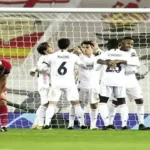 ليفربول وريال مدريد يتنافسان على ضم دينزل دومفريز