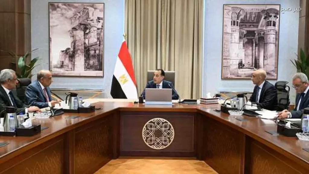مدبولي يناقش تعزيز إمكانيات شركات الإنتاج الحربي