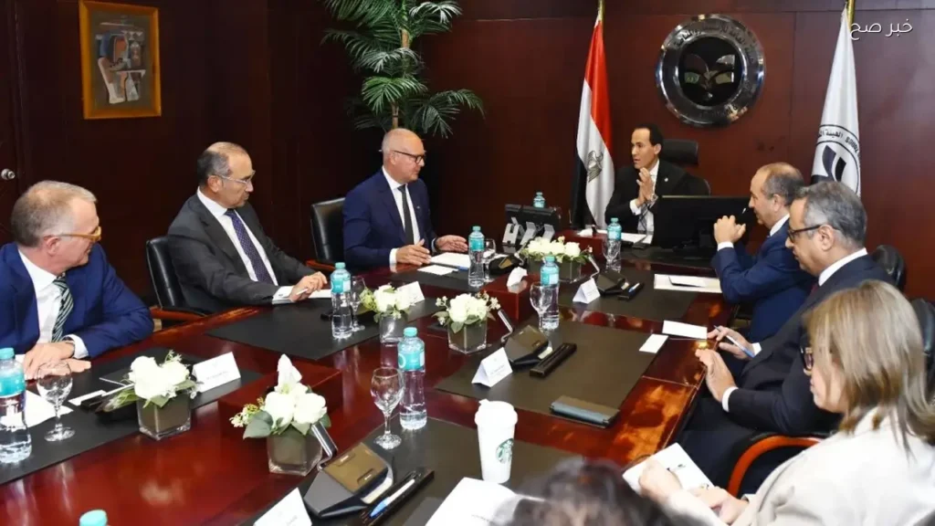 اجتماع اتحاد مستثمري المشروعات الصغيرة يناقش تحديات الصناعة بالصعيد