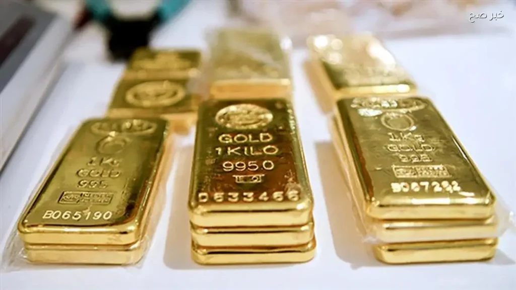 أسعار الذهب تتراجع بشكل حاد مع توقعات رفع الفائدة