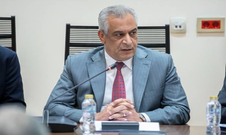 وزير الإنتاج الحربي