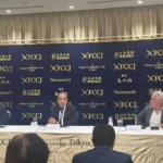 وزير الخارجية المصري يتحدث مع المراسلين الأجانب في مؤتمر صحفي باليابان