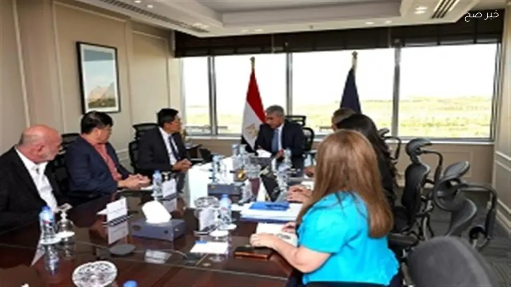 وزير السياحة يبحث تنظيم معارض أثرية مصرية في أوروبا وآسيا وأمريكا